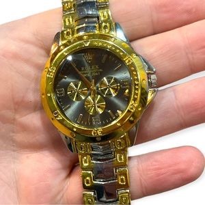 Rolex perpetual (logo) - gold and silver - metal strap - battery operated